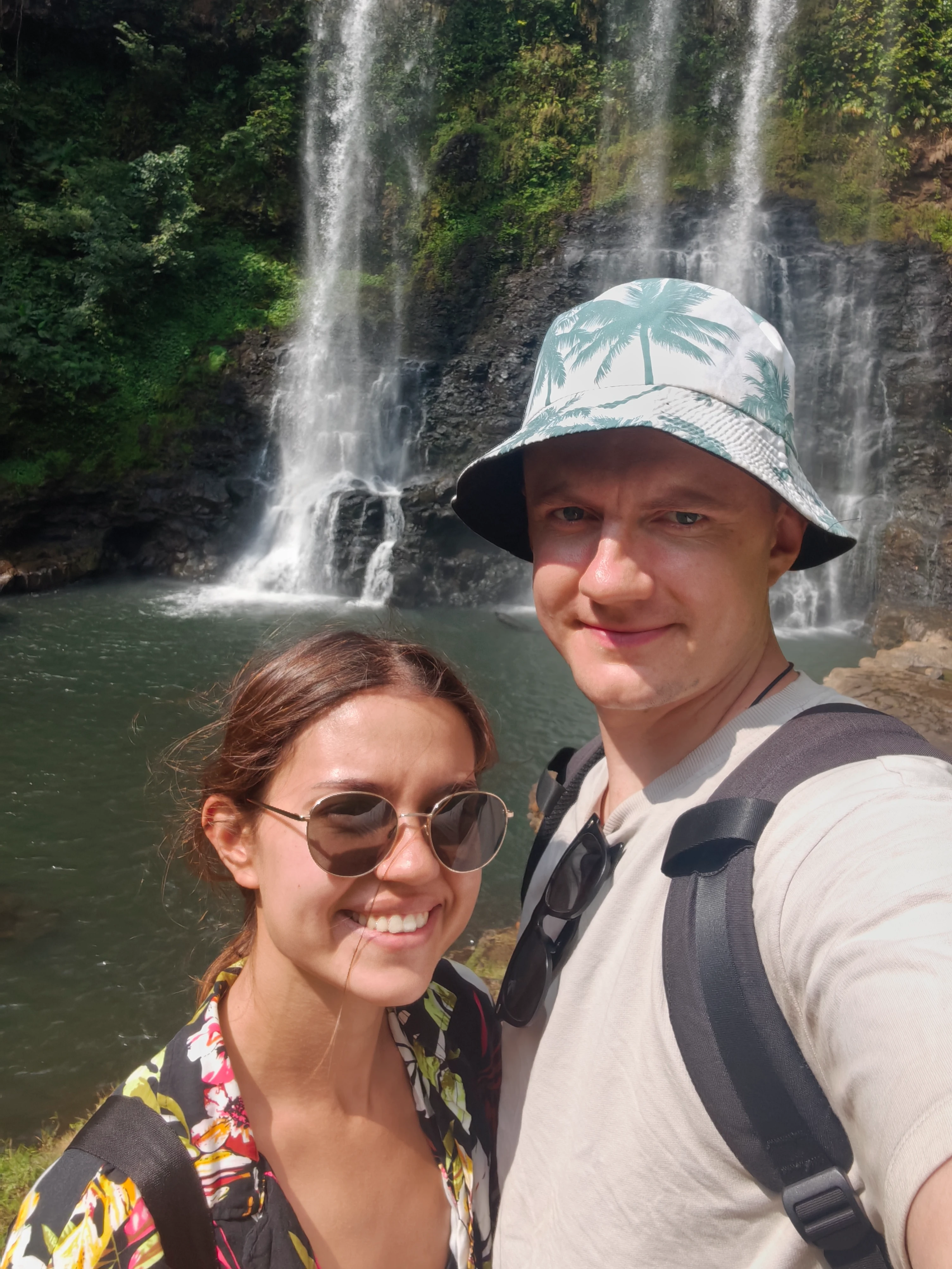 Laos – wodospad, para podróżników