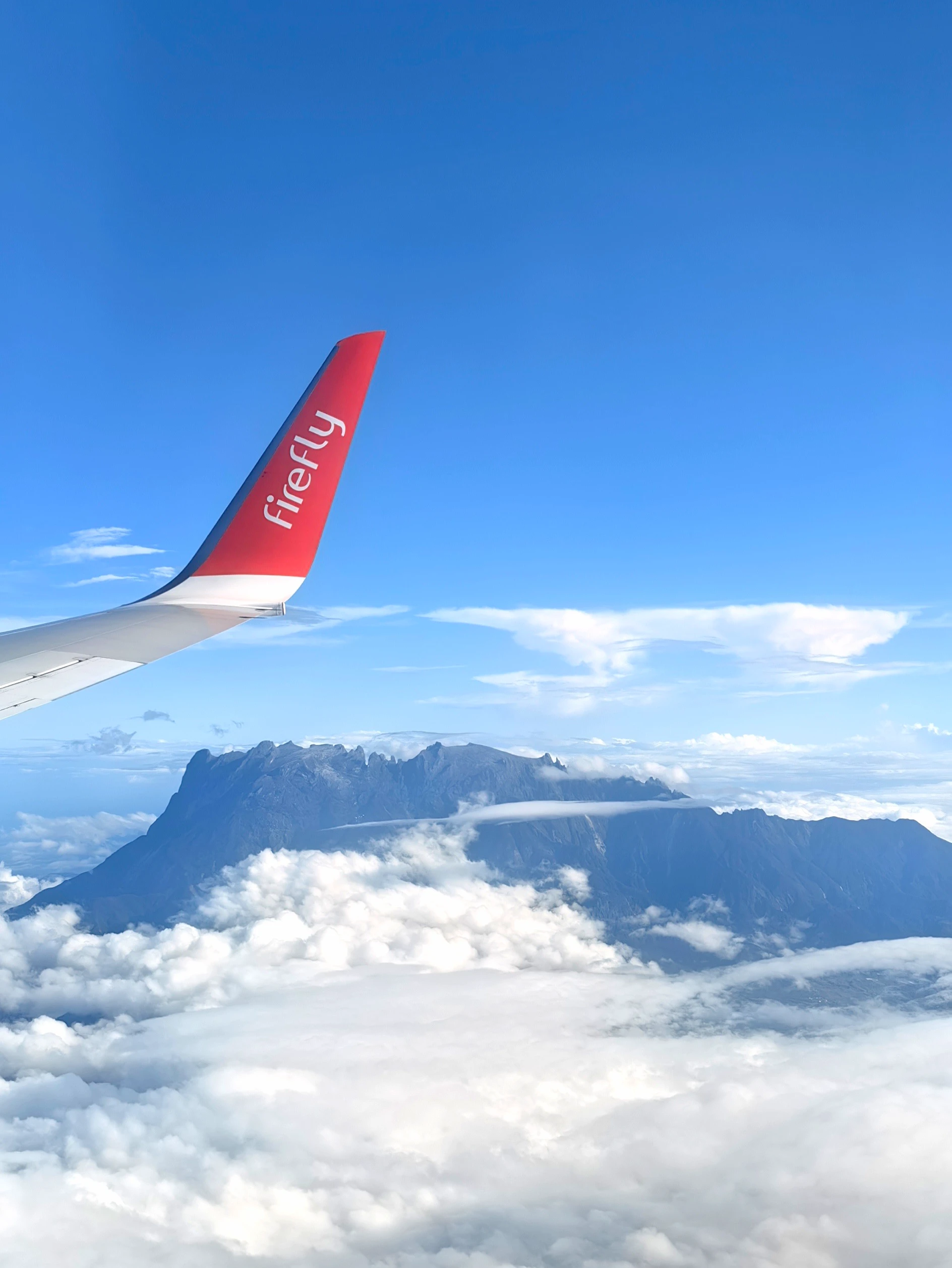 Borneo – widok na góry Kinabalu