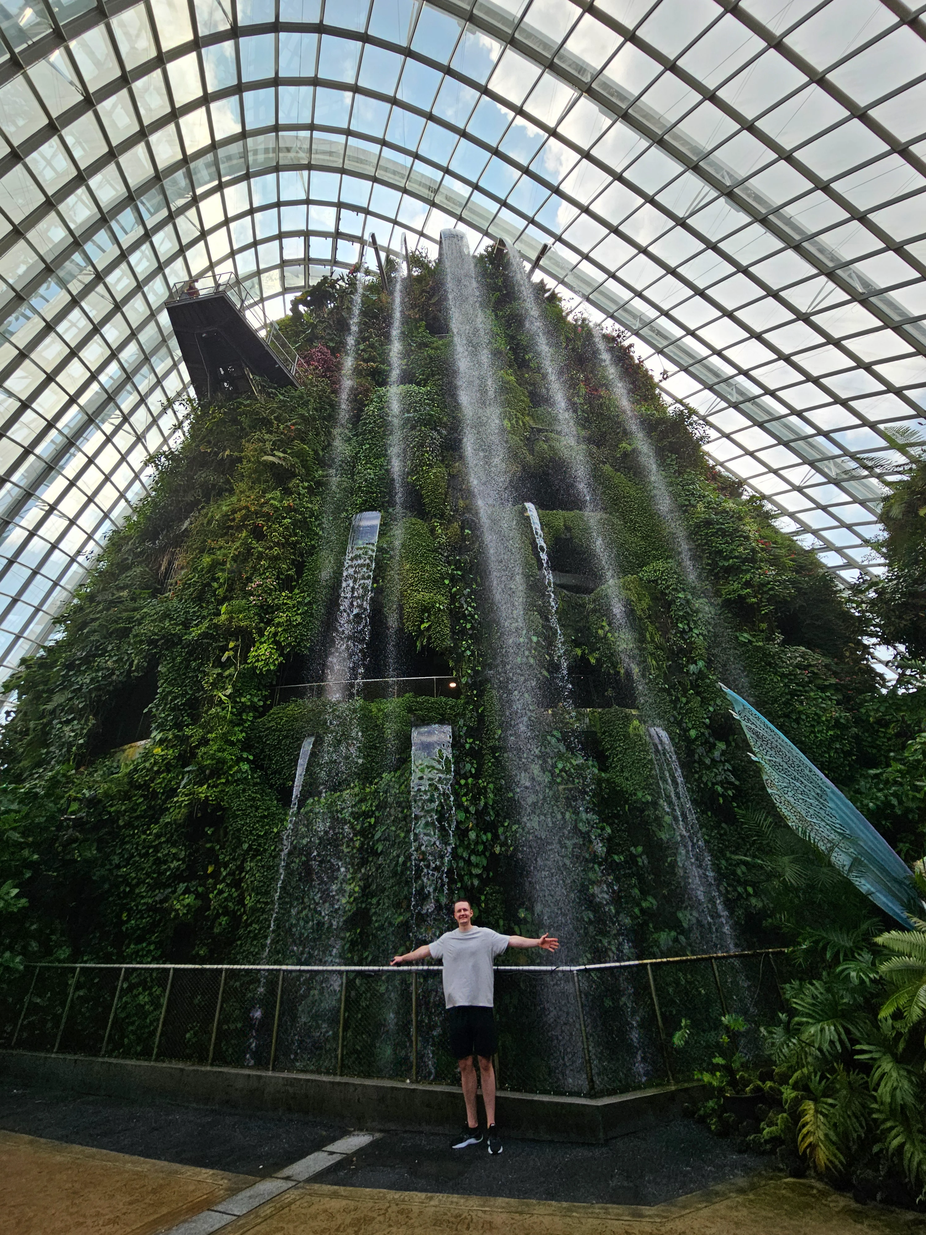 Singapur – Cloud Forest, wodospad