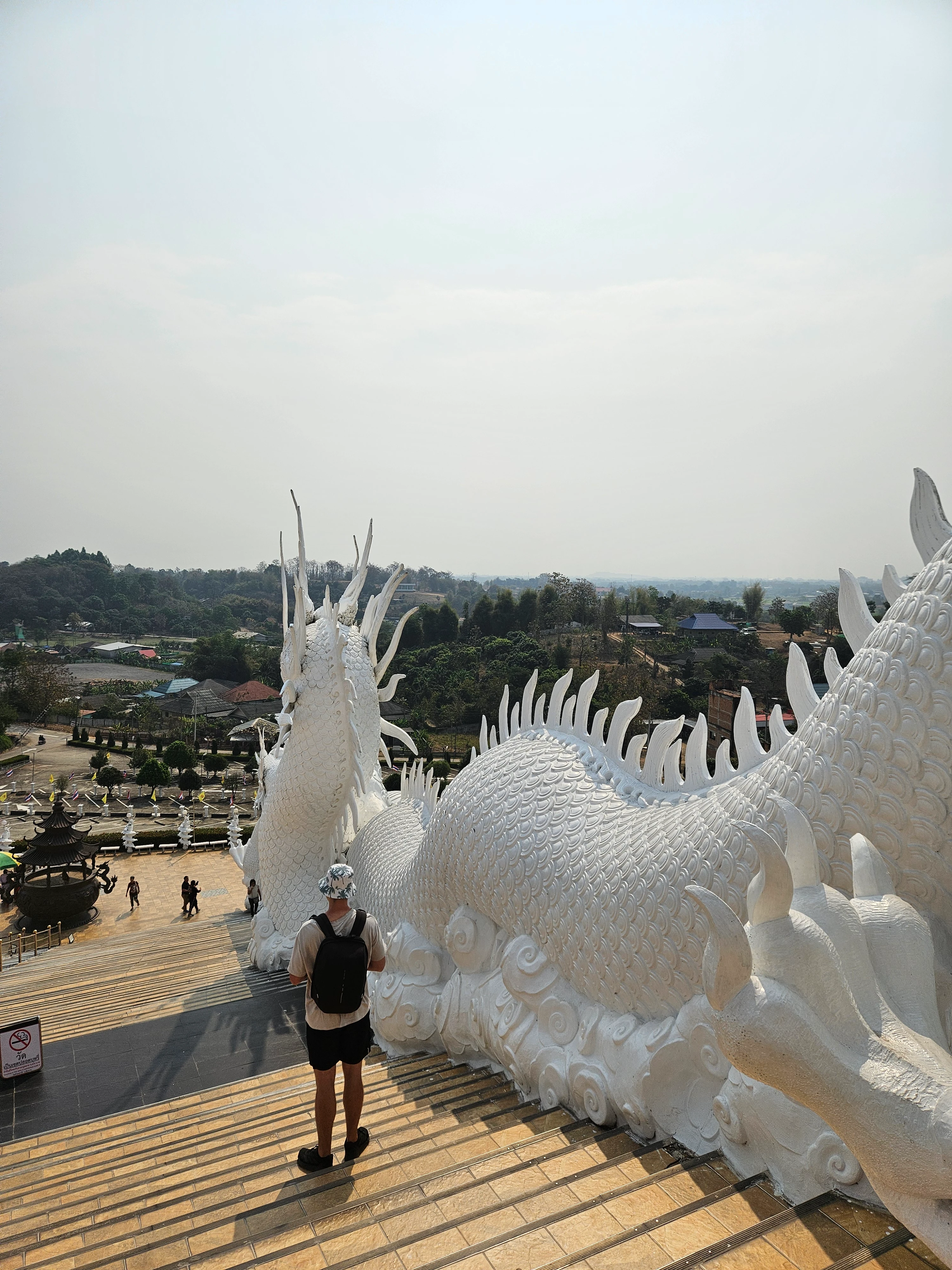 Tajlandia – Wat Huay Pla Kang, smok i schody
