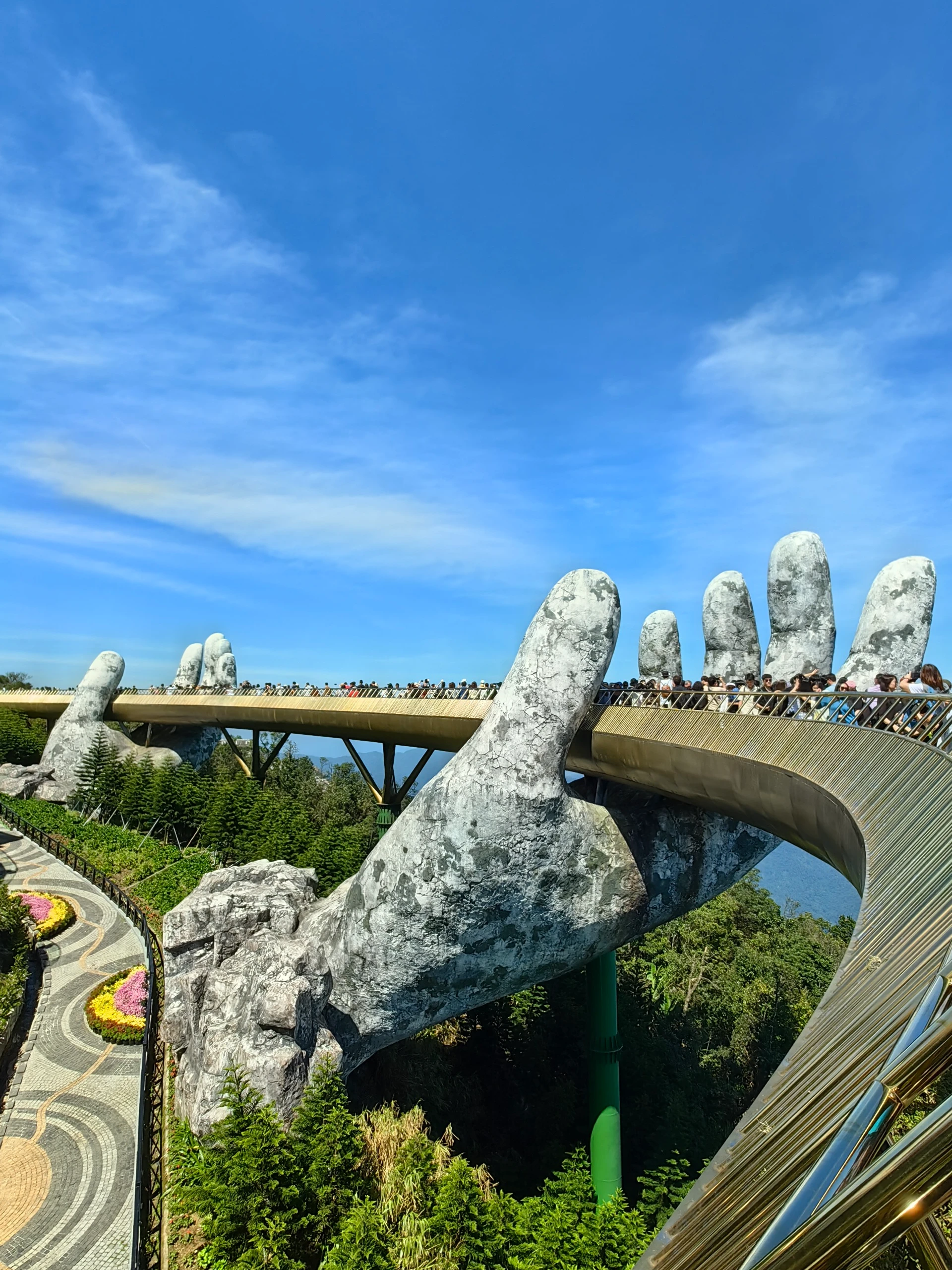 Da Nang – Golden Bridge, złote ręce, Ba Na Hills